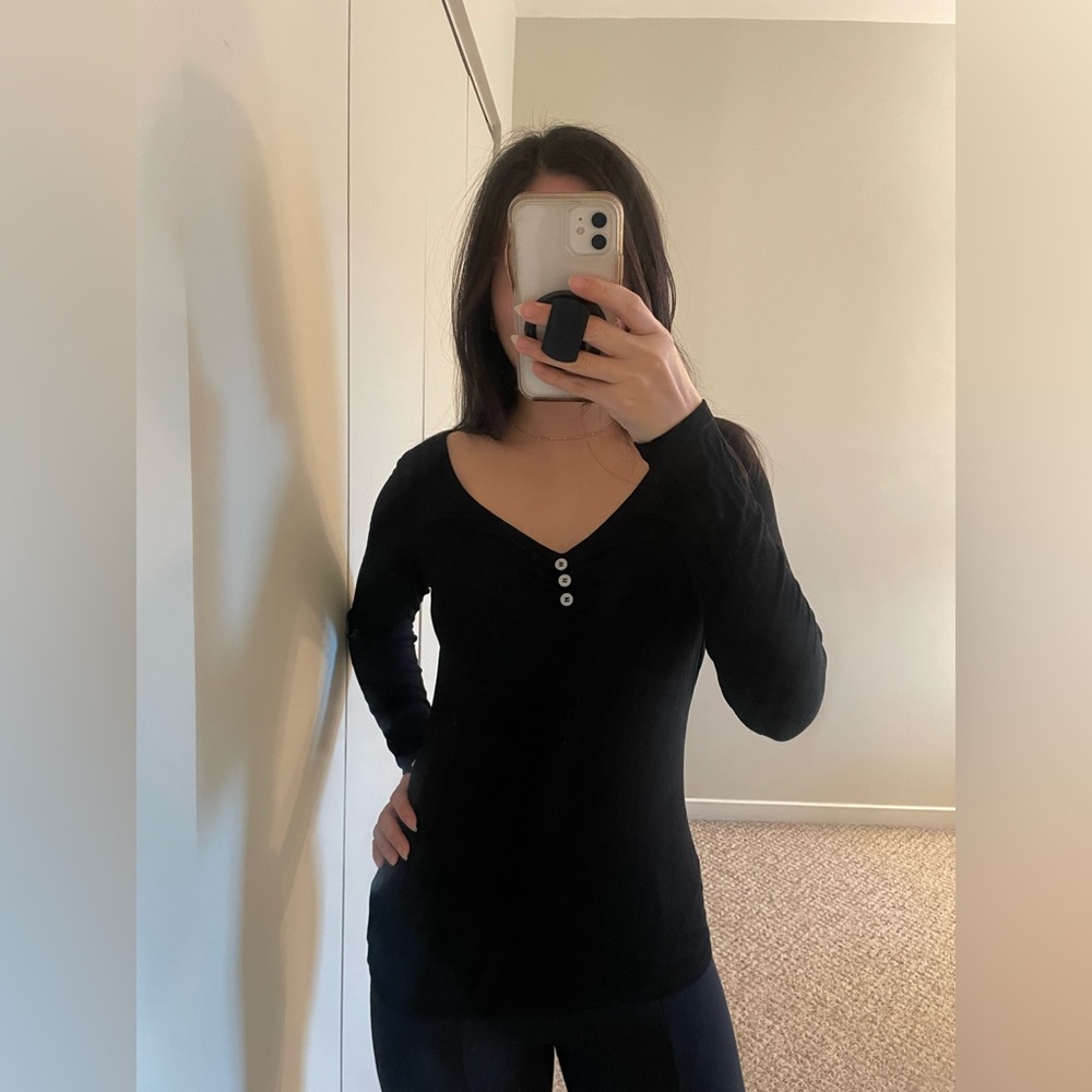 V-neck Long Sleeve
